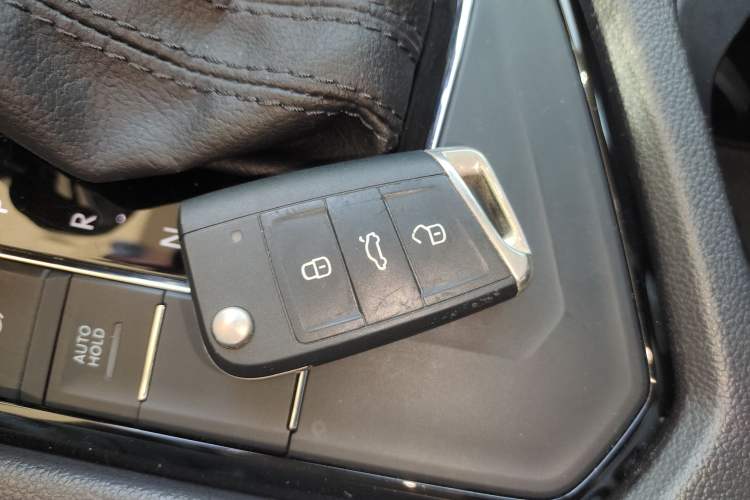 Used Volkswagen Tiguan L 2021 330TSI Automatic Two-Wheel Drive Smart Edition Interior 1