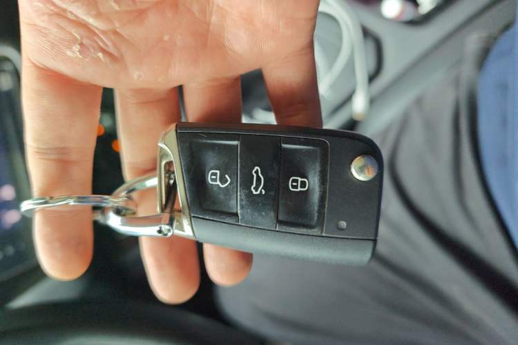Used Volkswagen Tiguan L 2021 330TSI Automatic Two-Wheel Drive Smart Edition Interior 1