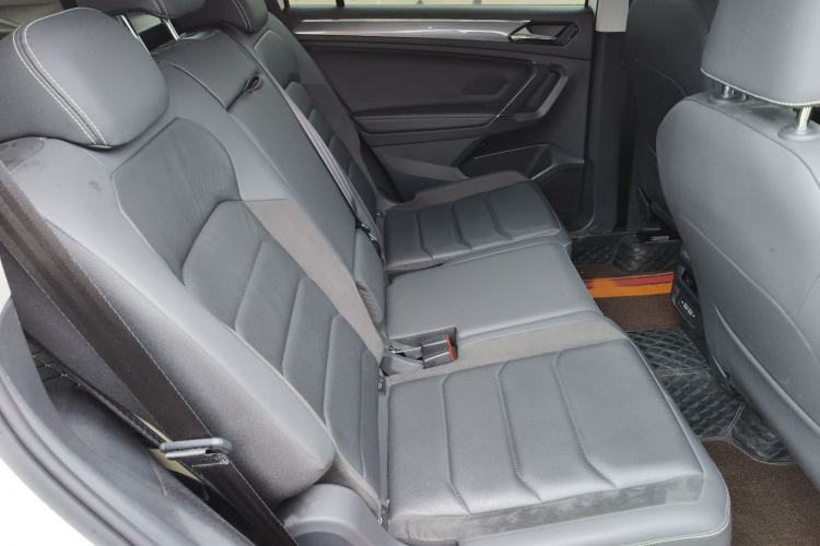 Used Volkswagen Tiguan L 2021 380TSI Automatic All-Wheel Drive R-Line Comfort Plus 7-Seater Interior 1