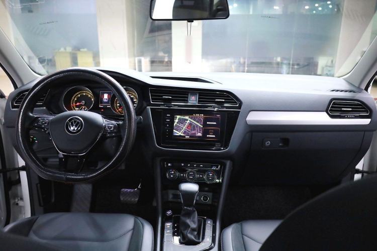 Used Volkswagen Tiguan L 2021 330TSI Automatic Two-Wheel Drive Smart Edition Interior 2