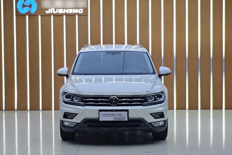 Used Volkswagen Tiguan L 2021 280TSI Automatic Two-Wheel Drive Smart Edition Interior 4