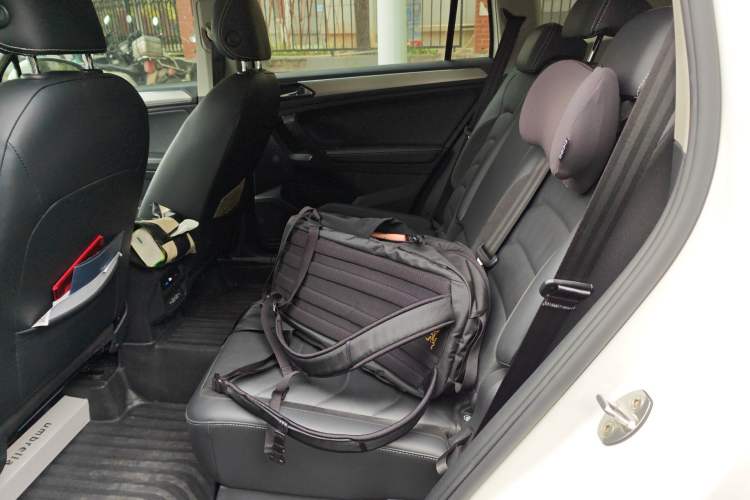 Used Volkswagen Tiguan L 2021 330TSI Automatic Two-Wheel Drive Smart Edition Interior 4