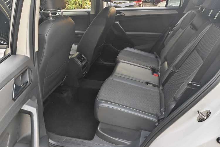Used Volkswagen Tiguan L 2021 280TSI Automatic Two-Wheel Drive Smart Edition Interior 7