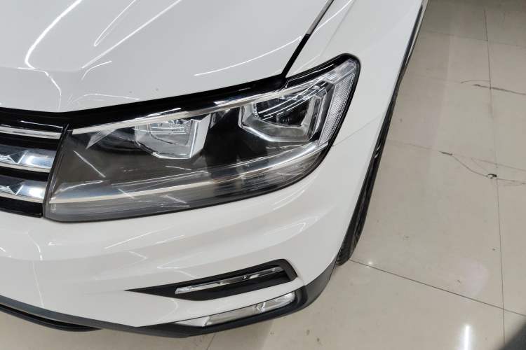 Used Volkswagen Tiguan L 2021 330TSI Automatic Two-Wheel Drive Smart Edition Left Front Headlight