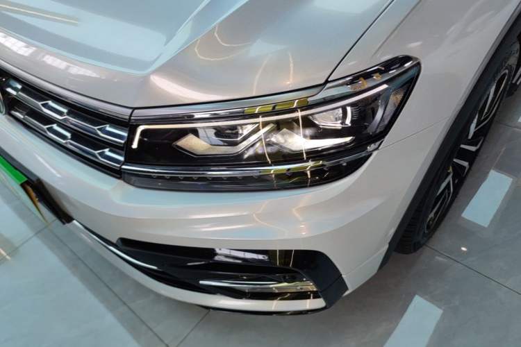 Used Volkswagen Tiguan L 2021 330TSI Automatic Two-Wheel Drive R-Line Flagship Edition Left Front Headlight