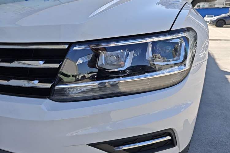Used Volkswagen Tiguan L 2021 330TSI Automatic Two-Wheel Drive Smart Edition Left Front Headlight