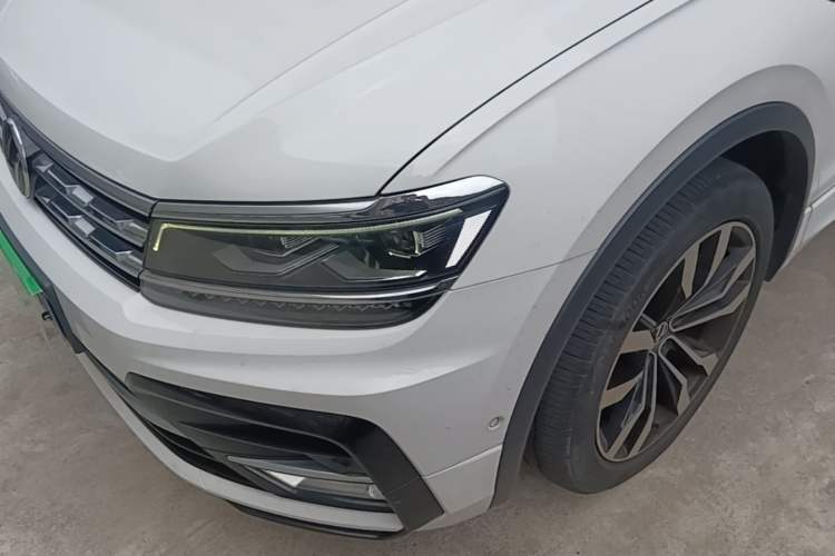 Used Volkswagen Tiguan L 2021 330TSI Automatic Two-Wheel Drive R-Line Flagship Edition Left Front Headlight