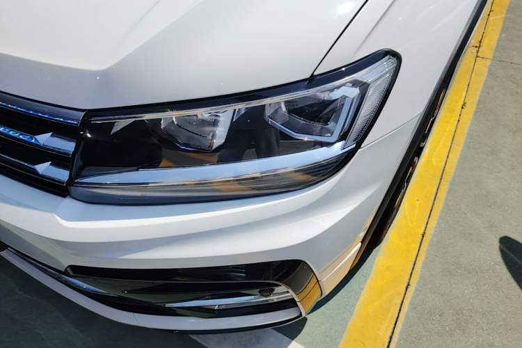 Used Volkswagen Tiguan L 2021 330TSI Automatic Two-Wheel Drive R-Line Enhanced Edition Left Front Headlight