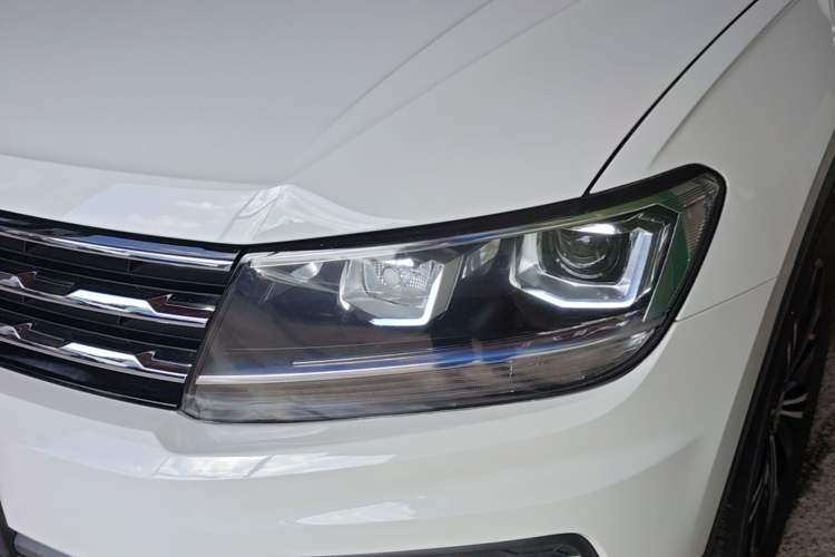 Used Volkswagen Tiguan L 2021 330TSI Automatic Two-Wheel Drive Smart Edition Left Front Headlight