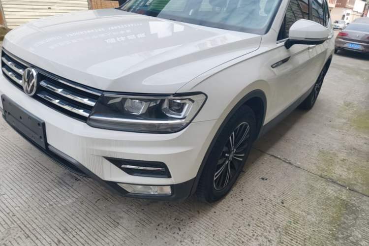 Used Volkswagen Tiguan L 2021 330TSI Automatic Two-Wheel Drive Smart Edition Left Front Headlight