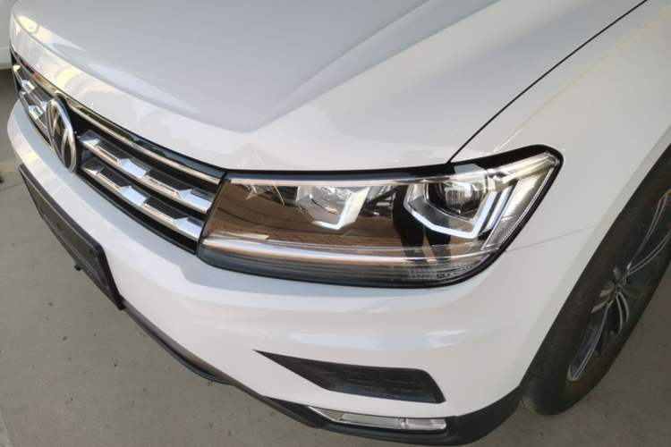 Used Volkswagen Tiguan L 2021 280TSI Automatic Two-Wheel Drive Comfort Edition – Low-Trim Version Left Front Headlight