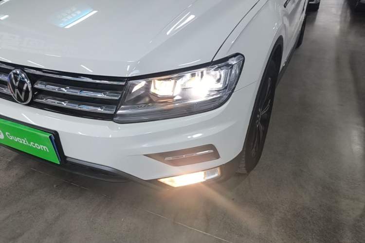 Used Volkswagen Tiguan L 2021 330TSI Automatic Two-Wheel Drive Smart Edition Left Front Headlight