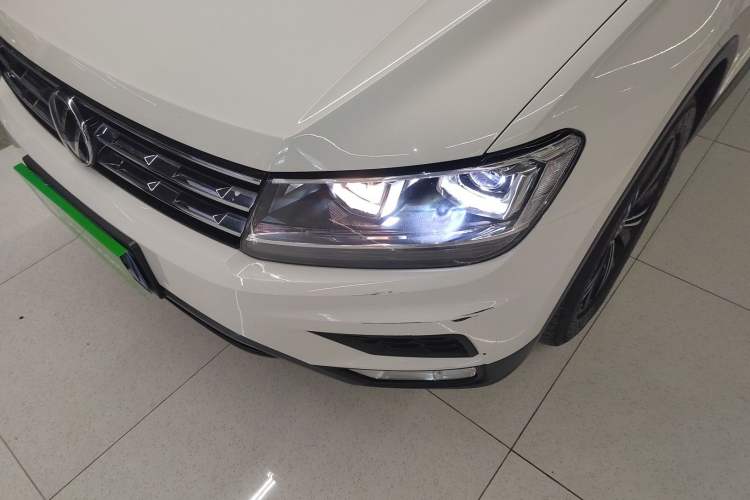 Used Volkswagen Tiguan L 2021 280TSI Automatic Two-Wheel Drive Comfort Edition – Low-Trim Version Left Front Headlight