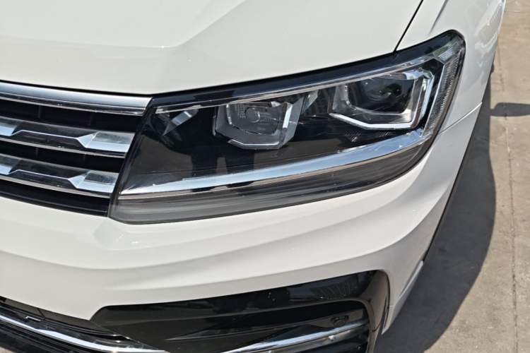 Used Volkswagen Tiguan L 2021 330TSI Automatic Two-Wheel Drive R-Line Enhanced Edition Left Front Headlight
