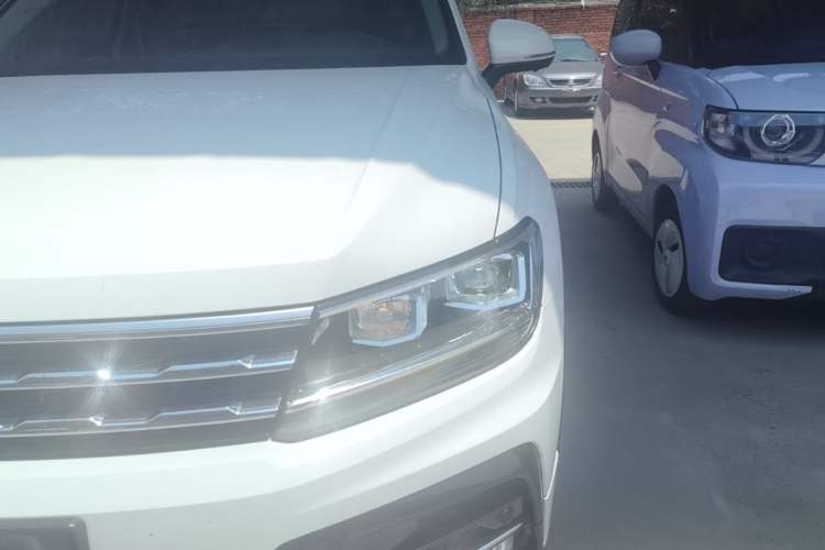 Used Volkswagen Tiguan L 2021 330TSI Automatic Two-Wheel Drive R-Line Enhanced Edition Left Front Headlight