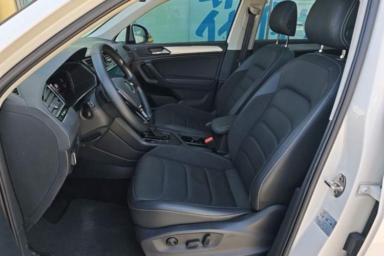 Used Volkswagen Tiguan L 2021 330TSI Automatic Two-Wheel Drive Smart Edition Left Front Seat