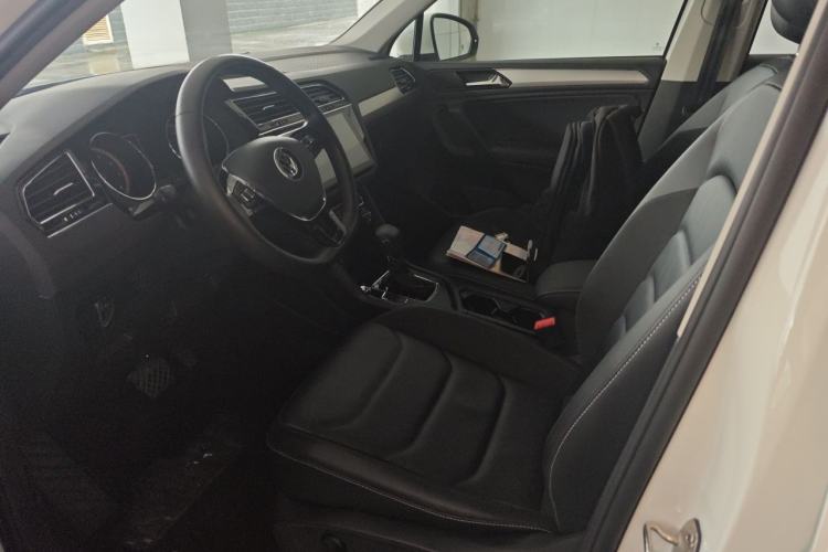 Used Volkswagen Tiguan L 2021 280TSI Automatic Two-Wheel Drive Smart Edition Left Front Seat