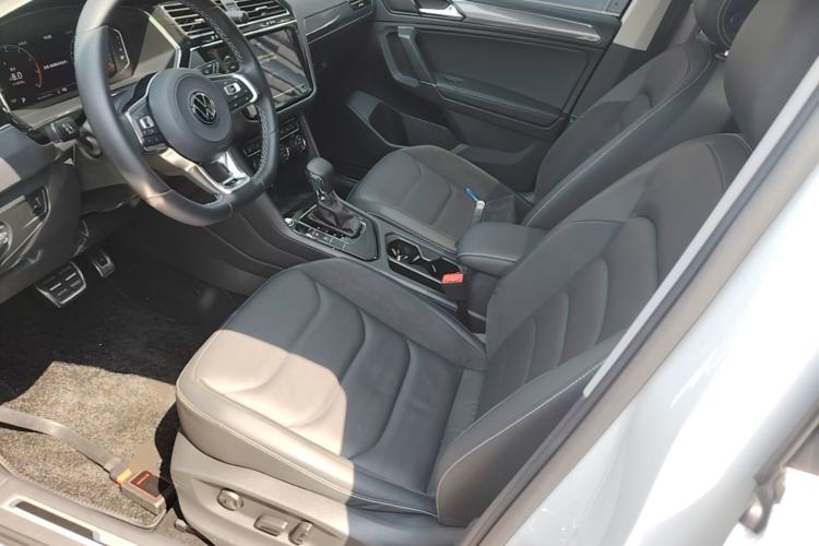 Used Volkswagen Tiguan L 2021 330TSI Automatic Two-Wheel Drive R-Line Enhanced Edition Left Front Seat