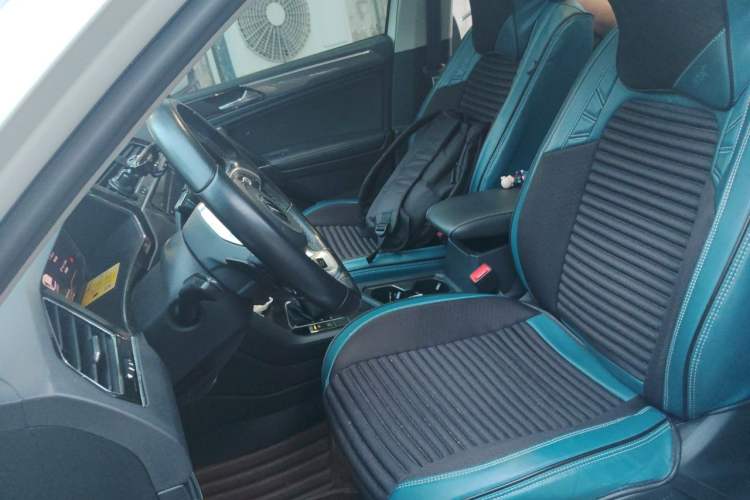 Used Volkswagen Tiguan L 2021 330TSI Automatic Two-Wheel Drive R-Line Enhanced Edition Left Front Seat