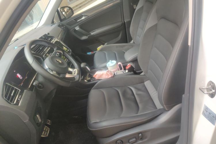 Used Volkswagen Tiguan L 2021 330TSI Automatic Two-Wheel Drive R-Line Enhanced Edition Left Front Seat