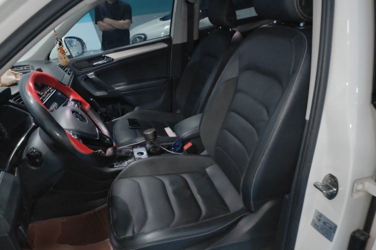 Used Volkswagen Tiguan L 2021 330TSI Automatic Two-Wheel Drive Smart Edition Left Front Seat
