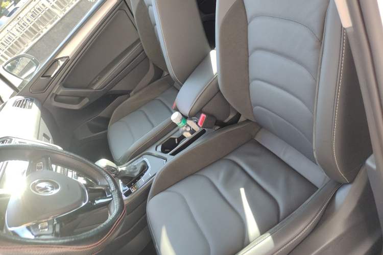 Used Volkswagen Tiguan L 2021 330TSI Automatic Two-Wheel Drive Smart Edition Left Front Seat