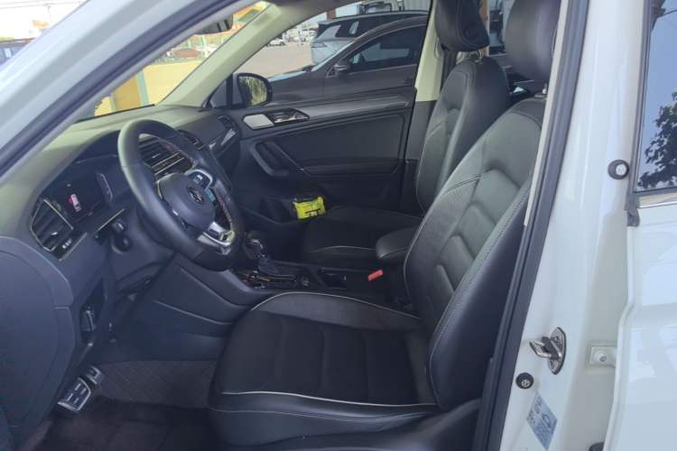 Used Volkswagen Tiguan L 2021 330TSI Automatic Two-Wheel Drive R-Line Flagship Edition Left Front Seat