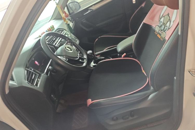 Used Volkswagen Tiguan L 2021 330TSI Automatic Two-Wheel Drive Smart Edition Left Front Seat