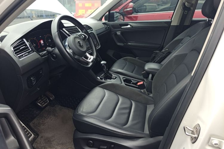 Used Volkswagen Tiguan L 2021 330TSI Automatic Two-Wheel Drive R-Line Enhanced Edition Left Front Seat