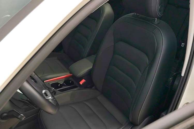 Used Volkswagen Tiguan L 2021 330TSI Automatic Two-Wheel Drive R-Line Enhanced Edition Left Front Seat