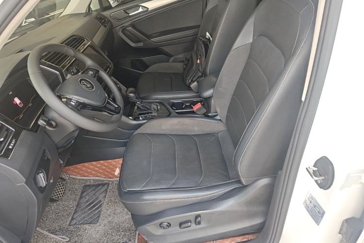 Used Volkswagen Tiguan L 2021 330TSI Automatic Two-Wheel Drive Smart Edition Left Front Seat