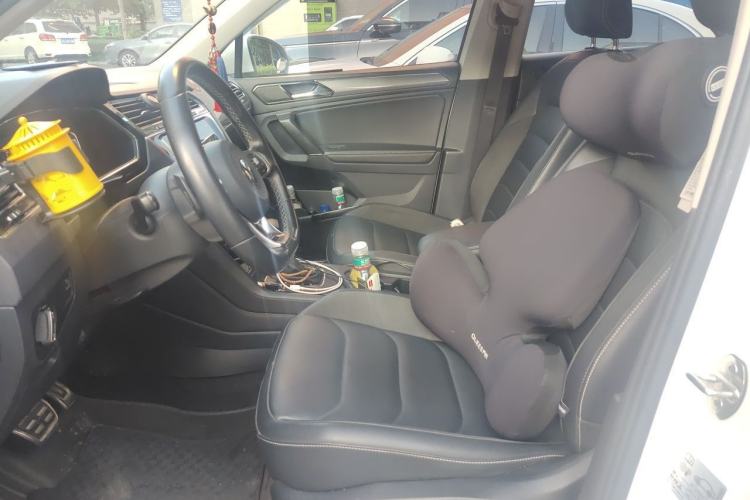 Used Volkswagen Tiguan L 2021 330TSI Automatic Two-Wheel Drive R-Line Enhanced Edition Left Front Seat