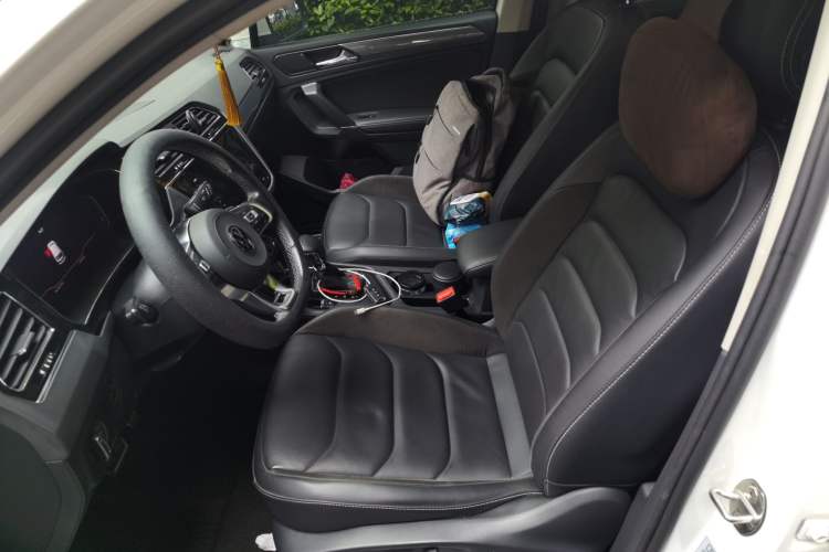Used Volkswagen Tiguan L 2021 330TSI Automatic Two-Wheel Drive R-Line Enhanced Edition Left Front Seat