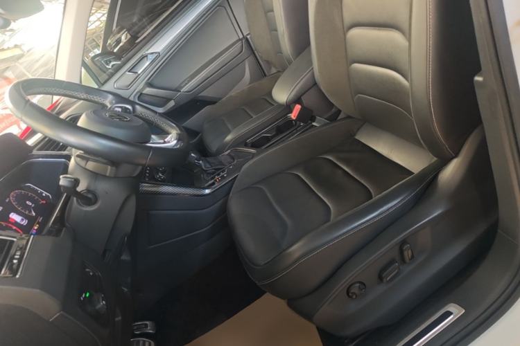 Used Volkswagen Tiguan L 2021 330TSI Automatic Two-Wheel Drive R-Line Enhanced Edition Left Front Seat
