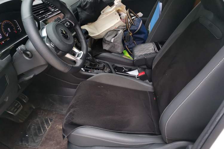 Used Volkswagen Tiguan L 2021 380TSI Automatic All-Wheel Drive R-Line Comfort Plus 7-Seater Left Front Seat