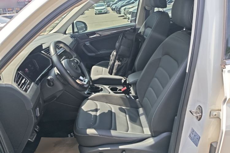 Used Volkswagen Tiguan L 2021 330TSI Automatic Two-Wheel Drive R-Line Enhanced Edition Left Front Seat