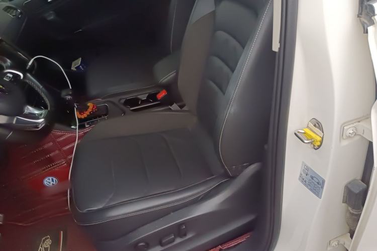 Used Volkswagen Tiguan L 2021 330TSI Automatic Two-Wheel Drive R-Line Enhanced Edition Left Front Seat