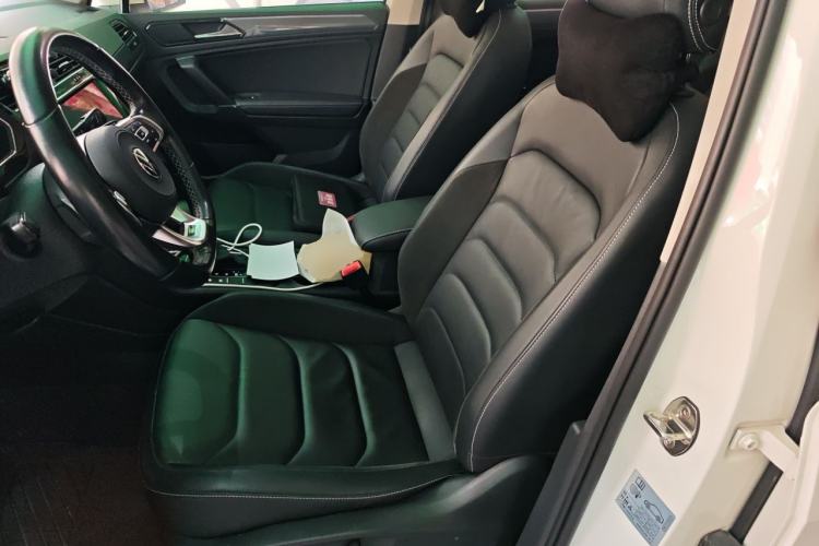 Used Volkswagen Tiguan L 2021 330TSI Automatic Two-Wheel Drive R-Line Enhanced Edition Left Front Seat