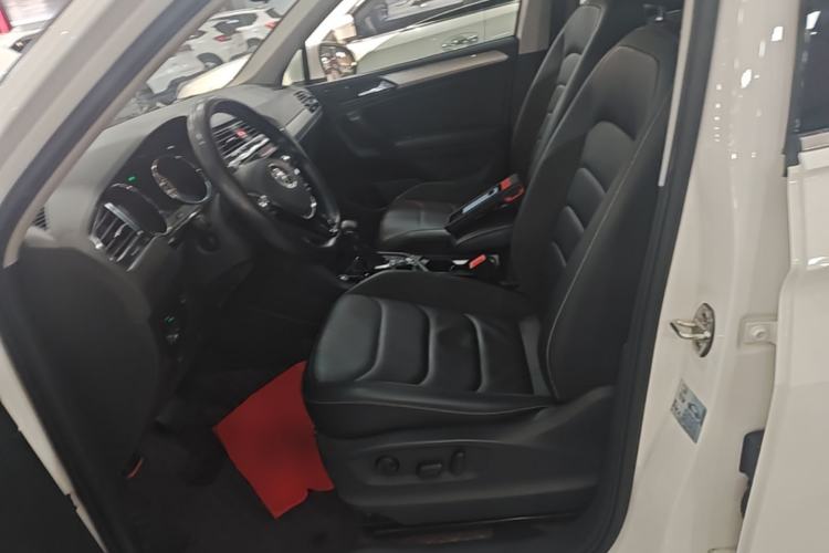 Used Volkswagen Tiguan L 2021 330TSI Automatic Two-Wheel Drive Smart Edition Left Front Seat