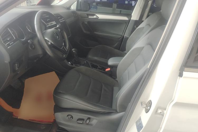 Used Volkswagen Tiguan L 2021 280TSI Automatic Two-Wheel Drive Smart Edition Left Front Seat