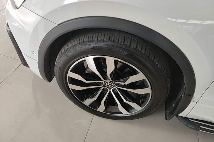 Used Volkswagen Tiguan L 2021 330TSI Automatic Two-Wheel Drive R-Line Enhanced Edition Left Front Wheel Hub