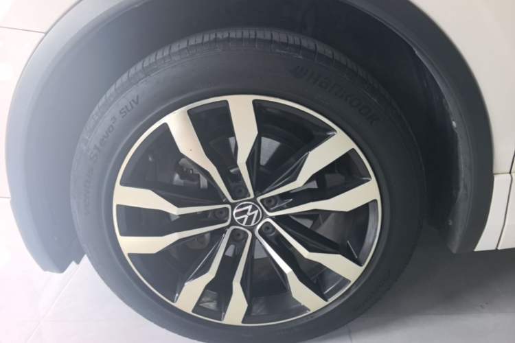 Used Volkswagen Tiguan L 2021 330TSI Automatic Two-Wheel Drive R-Line Enhanced Edition Left Front Wheel Hub