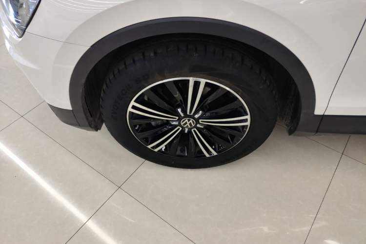 Used Volkswagen Tiguan L 2021 330TSI Automatic Two-Wheel Drive Smart Edition Left Front Wheel Hub