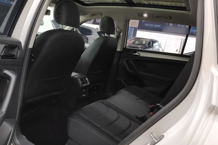 Used Volkswagen Tiguan L 2021 330TSI Automatic Two-Wheel Drive Smart Edition Left Rear Seat