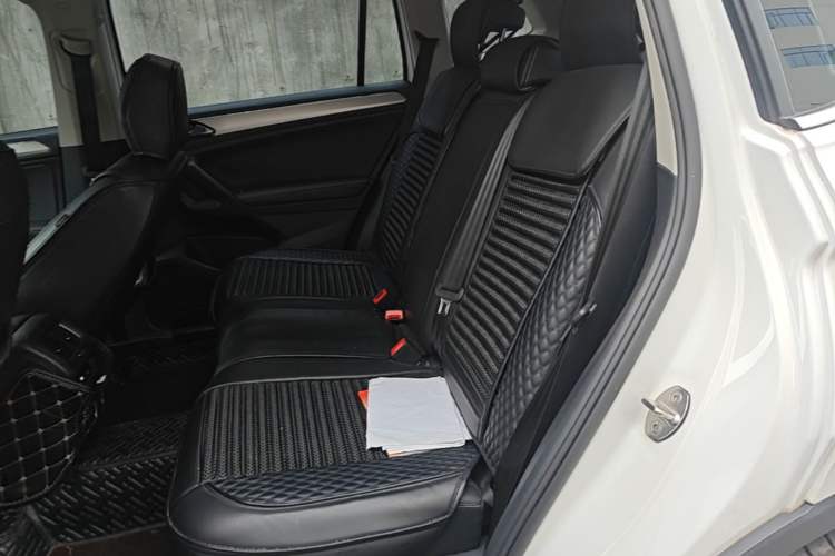 Used Volkswagen Tiguan L 2021 330TSI Automatic Two-Wheel Drive Smart Edition Left Rear Seat