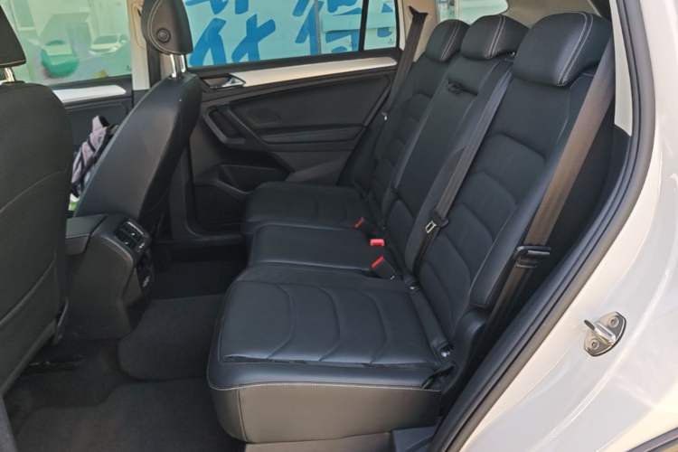 Used Volkswagen Tiguan L 2021 330TSI Automatic Two-Wheel Drive Smart Edition Left Rear Seat