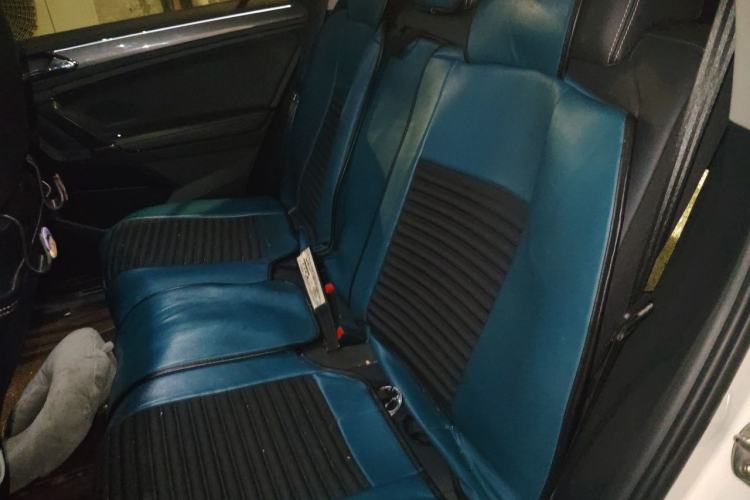 Used Volkswagen Tiguan L 2021 330TSI Automatic Two-Wheel Drive R-Line Enhanced Edition Left Rear Seat