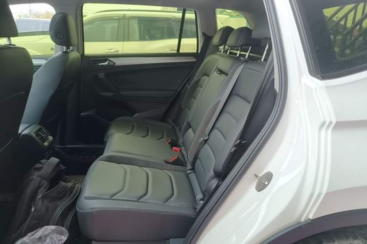 Used Volkswagen Tiguan L 2021 280TSI Automatic Two-Wheel Drive Smart Edition Left Rear Seat