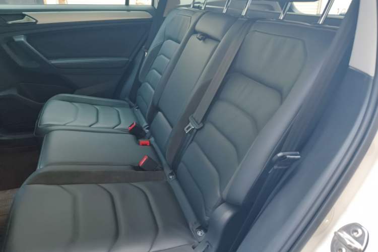 Used Volkswagen Tiguan L 2021 330TSI Automatic Two-Wheel Drive Smart Edition Left Rear Seat