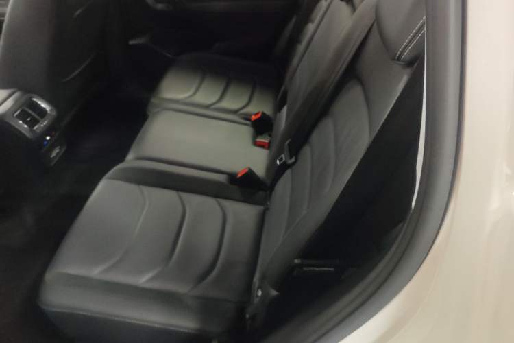 Used Volkswagen Tiguan L 2021 330TSI Automatic Two-Wheel Drive Smart Edition Left Rear Seat